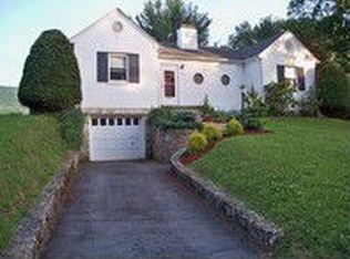 506 Mountain View Ave, Bluefield, WV 24701