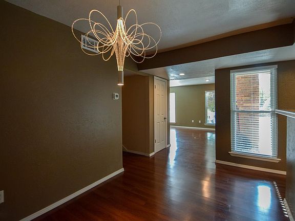 4th image of 7511 Holly Hill Dr