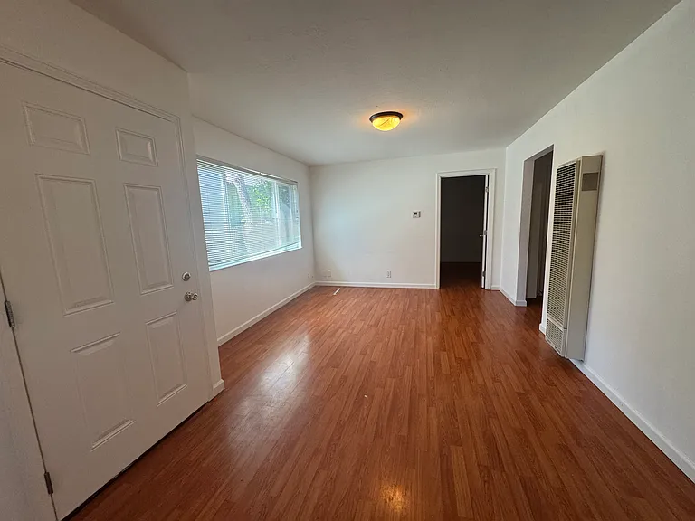 1719 Chapin St #A — Photo 8