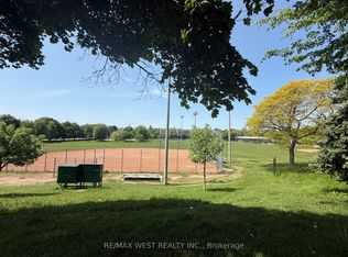 161 Greenwood Ave FLOOR 2, Toronto, ON M4L 2P8