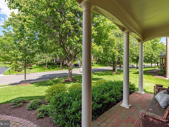 4th image of 7840 Virginia Oaks Dr