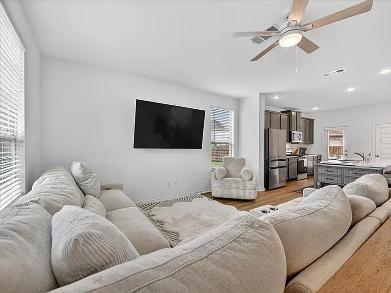 2921 Dixondale Dr — Photo 7