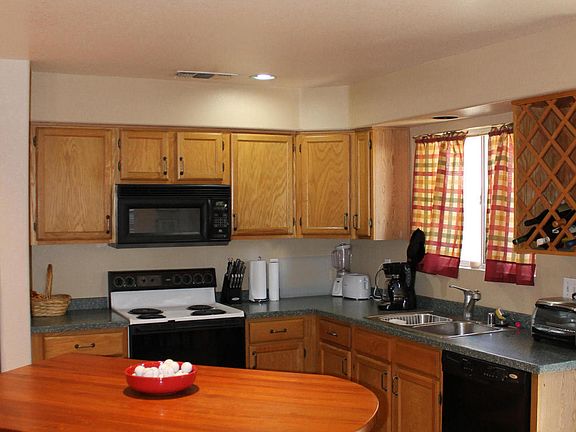4th image of 4927 E Hazel Dr Unit 2
