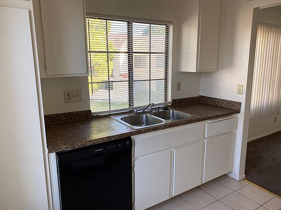 5th image of 2554 Olive Dr APT 196