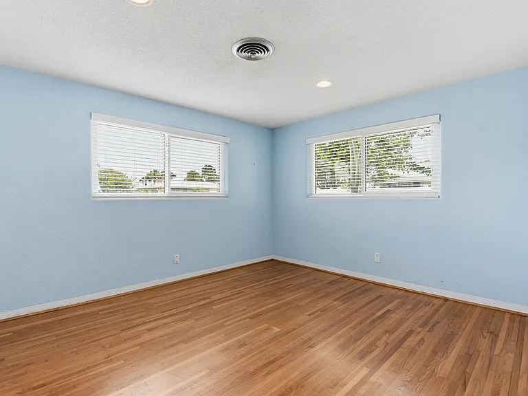 124 Atwood Ln — Photo 35