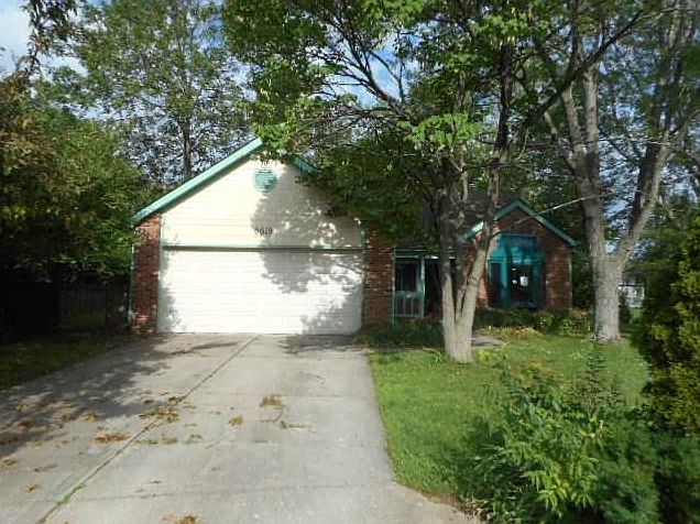 1st image of 6618 Cobden Ct