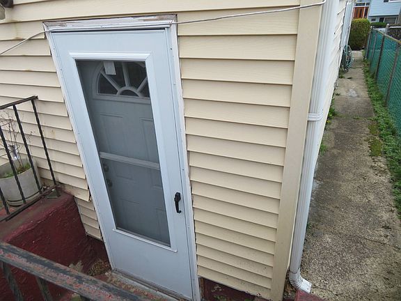 4th image of 143 Louis Ave