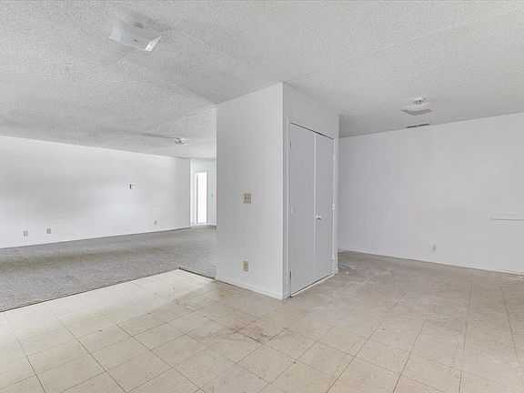 5th image of 7028 W Frazier Ln