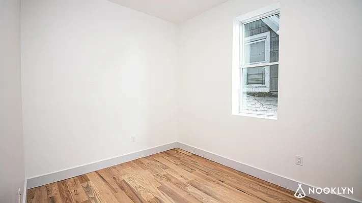 Rented by Nooklyn NYC LLC | media 51