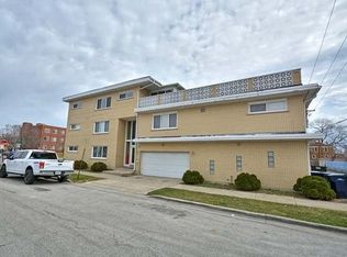 8701 S Sacramento Ave APT 2NW, Evergreen Park, IL