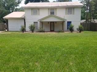 916 Brook Forest Dr, Conroe, TX 77385