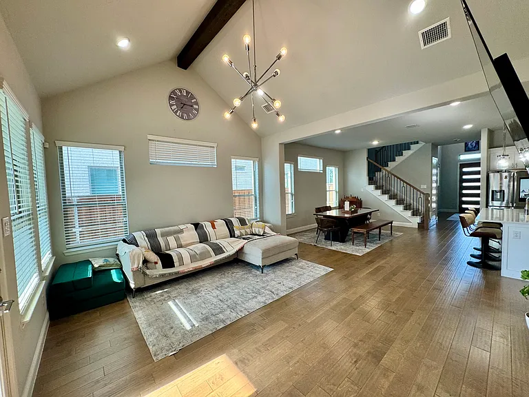 6443 Culverdale Ln — Photo 6