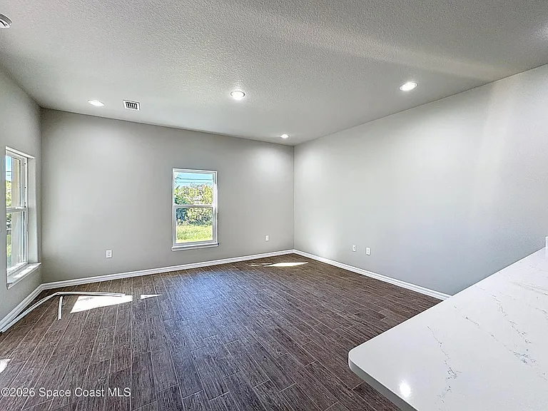 498 L M Davey Ln — Photo 9