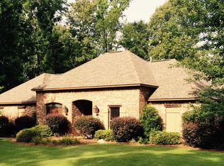 1006 Canterbury Pl E, Brandon, MS 39042