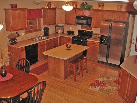 4th image of 6133 W 136th Ave