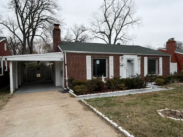1114 Mona Dr, Saint Louis, MO 63130
