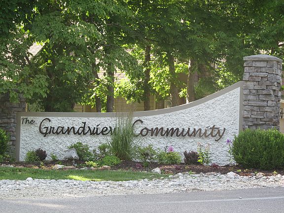 Entrance to Grandview