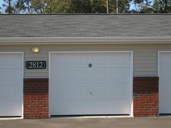 2nd image of 2808 Bloomfield Ln Unit 106