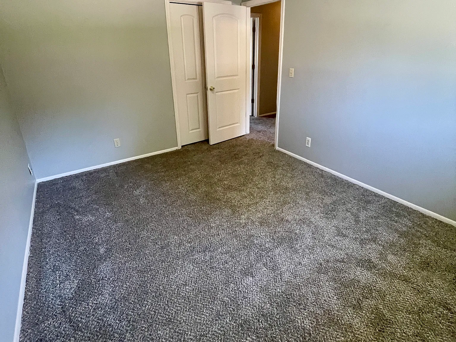 15730 Hascall Cir — Photo 2