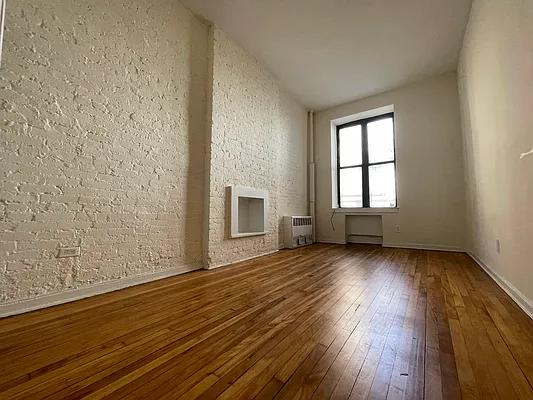 Rented by Bond New York | media 6