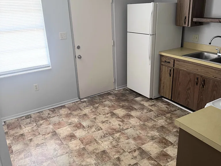 217 W Polk St #3 — Photo 5
