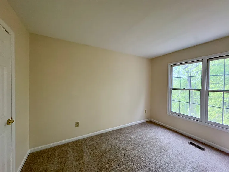 53 Cedarwood Cir — Photo 23