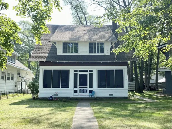 3126 S Portage Ave, Grayling, MI 49738