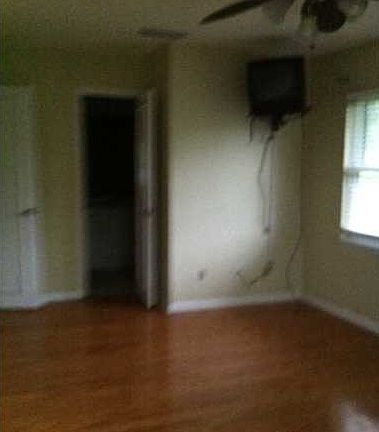 4th image of 2107 Palm Blvd