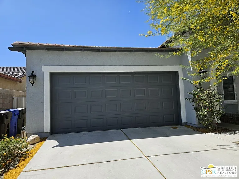Summit Dr — Photo 17