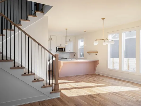 8109 N Farley Ave, Kansas City, MO 64158