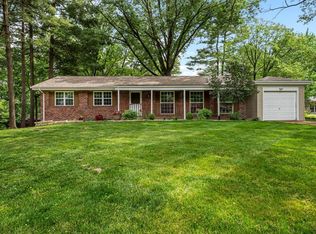 1308 Palm Ridge Ct, Saint Louis, MO 63146