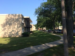 1107 W Hawthorne St APT C, Arlington Heights, IL 60005