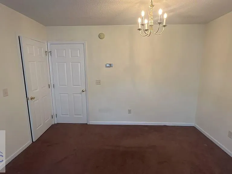 1100-8 E Pineland Ave — Photo 6