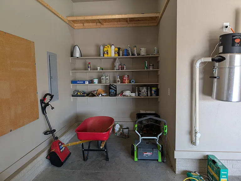 790 NE Elk Run Dr — Photo 29