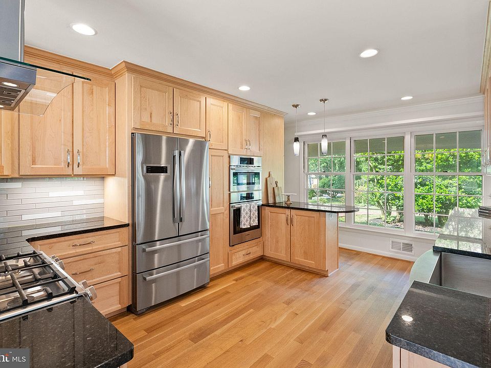 1st image of 9139 Leghorn Pl