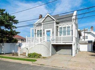 16 Allevard St, Lido Beach, NY 11561