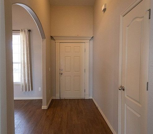 5th image of 2619 N Shadow Crest Dr