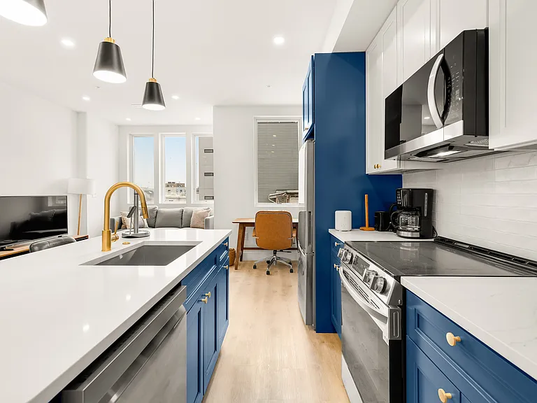 1630 K St NE #4 — Photo 3