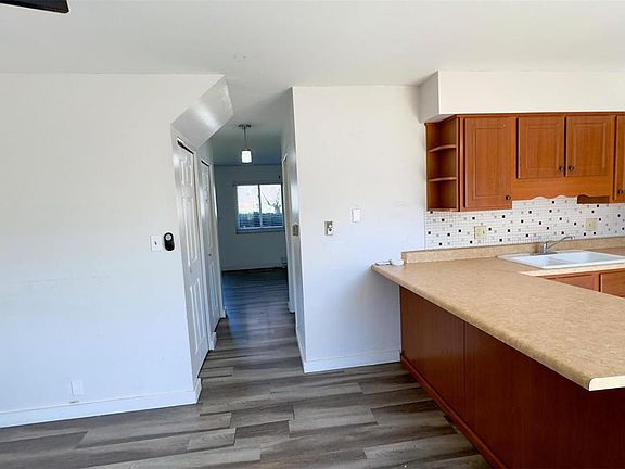 4th image of 9160 Villaridge Ct