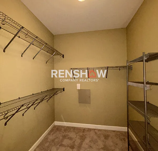 1381 Calumet Farms Dr — Photo 11