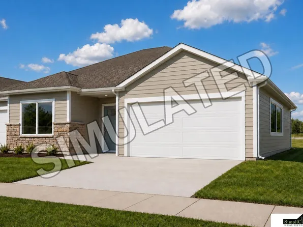 8806 Lady Bug Ln, Lincoln, NE 68526
