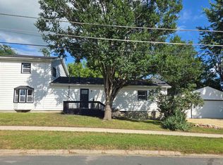 202 Wemple St, Parkersburg, IA 50665