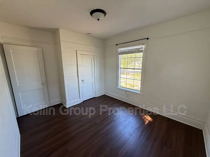 2 bed, 1.0 bath, 790 sqft, $1,300 — Photo 4