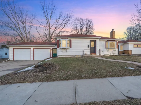 2312 S Phillips Ave, Sioux Falls, SD 57105