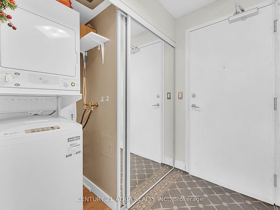 3rd image of 38 Lee Centre Dr #3112