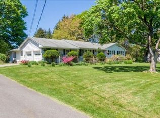 12 Wayside Ln, Lebanon, NJ 08833