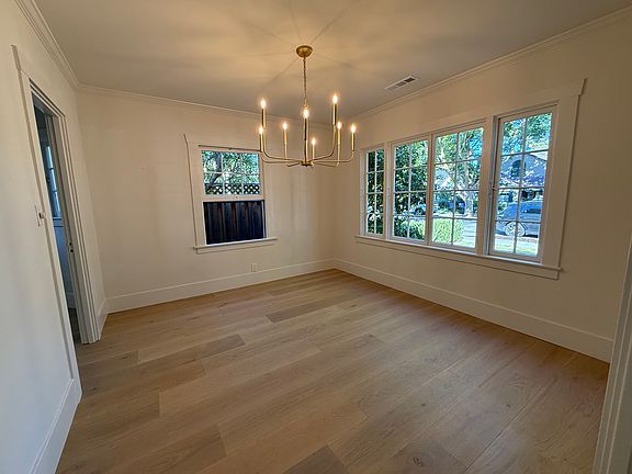 5th image of 360 Stanford Ave