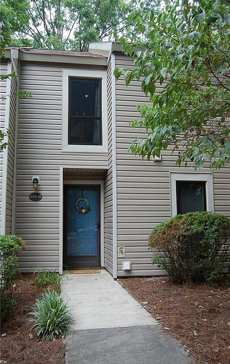 1st image of 225 Village Ln Unit H