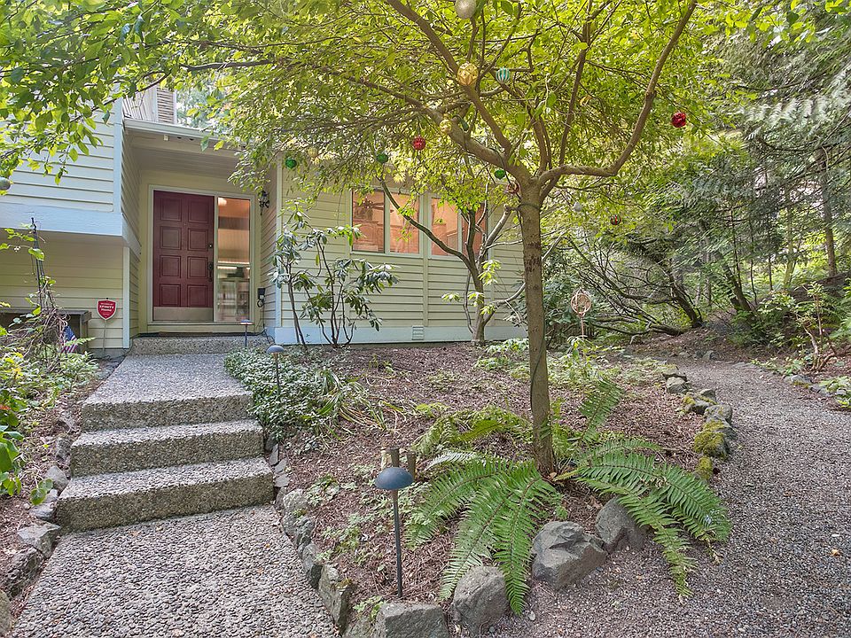 1st image of 2225 245th Ave SE