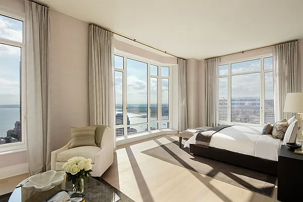 Sold by Corcoran | media 21